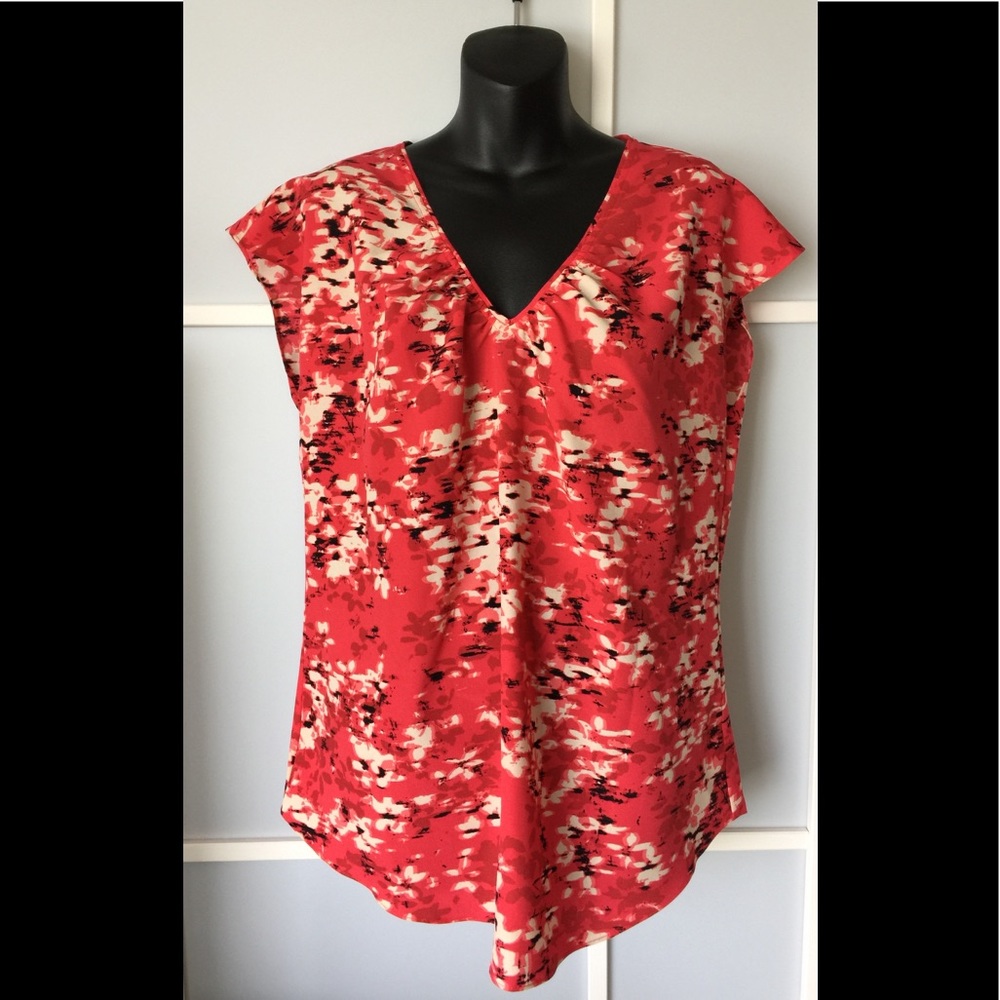 H by Halston Red Abstract Print Cap Sleeve V-Neck Top